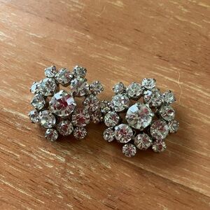 Clear Crystal Cluster buttons— Sparkling Silver-Tone